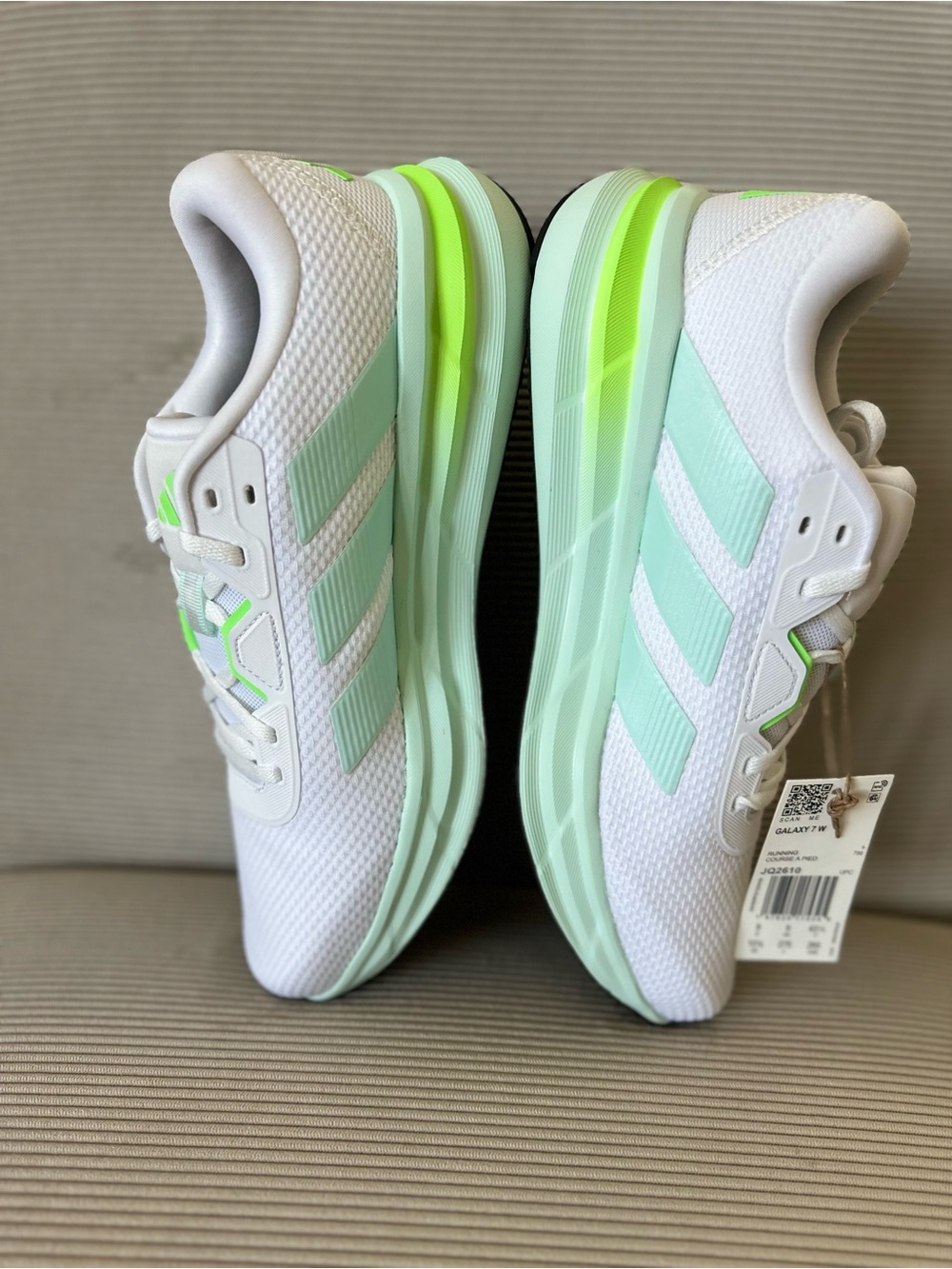 Adidas Women’s Galaxy 7 W - Cloud White / Halo Mint / Lime size 10.5 - Picture 5 of 11